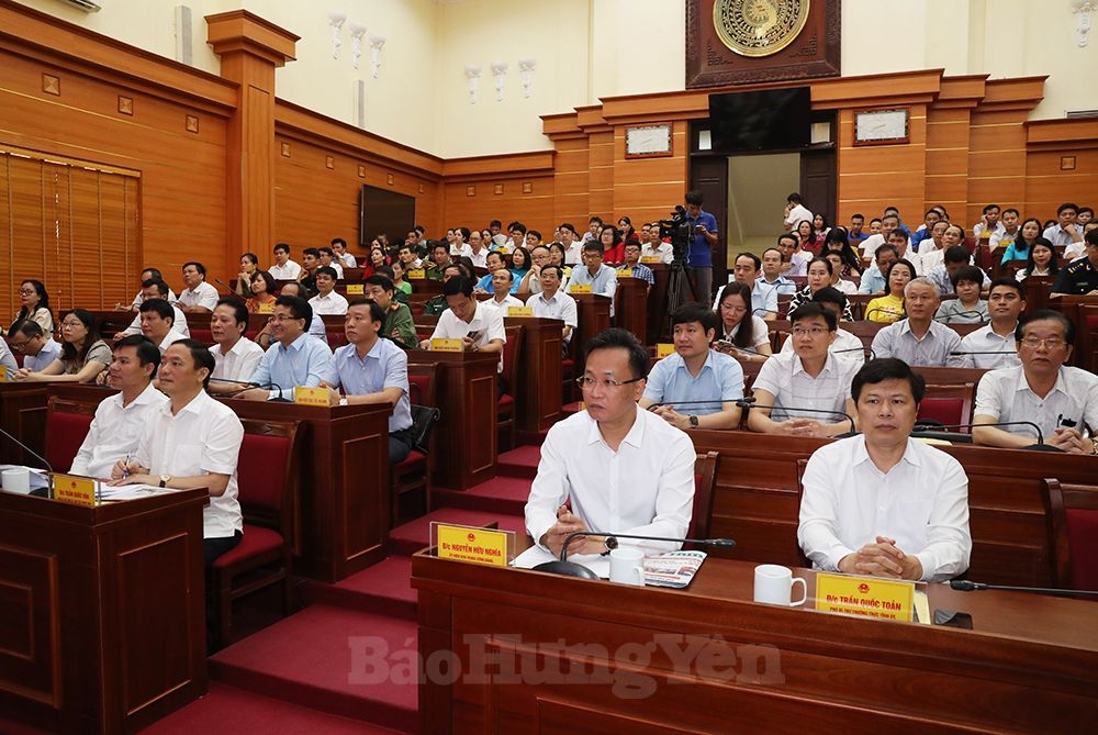Tổng kết đợt thi đua đặc biệt chào mừng kỷ niệm 75 năm Ngày Chủ tịch Hồ Chí Minh ra Lời kêu gọi thi đua ái quốc và biểu dương, tôn vinh điển hình tiên tiến trong các phong trào thi đua yêu nước tỉnh Hưng Yên