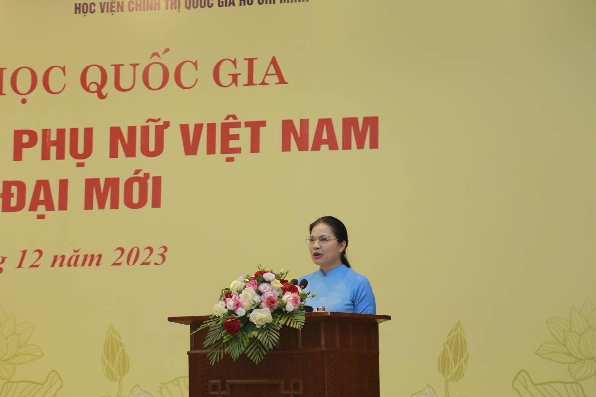 Phát huy vai trò của phụ nữ Việt Nam trong thời đại mới