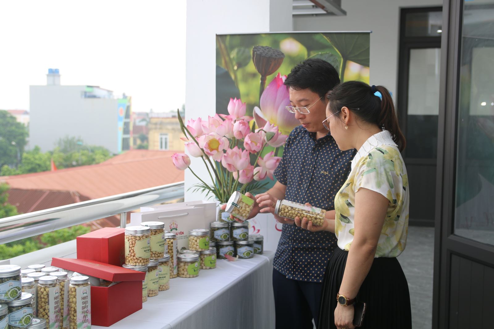 NGHIỆM THU ĐỀ TÀI: Tạo lập, quản lý và phát triển nhãn hiệu chứng nhận “Sen Hưng Yên” dùng cho sản phẩm từ sen của tỉnh Hưng Yên.