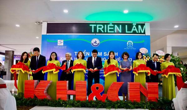 KHAI MẠC TRIỂN LÃM SÁCH KHOA HỌC VÀ CÔNG NGHỆ 2023